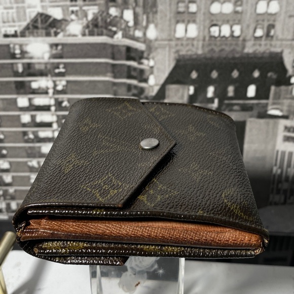 Authentic Louis Vuitton Monogram Wallet - Picture 9 of 12